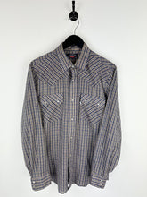 Load image into Gallery viewer, Vintage Levis Pearl Snap Shirt